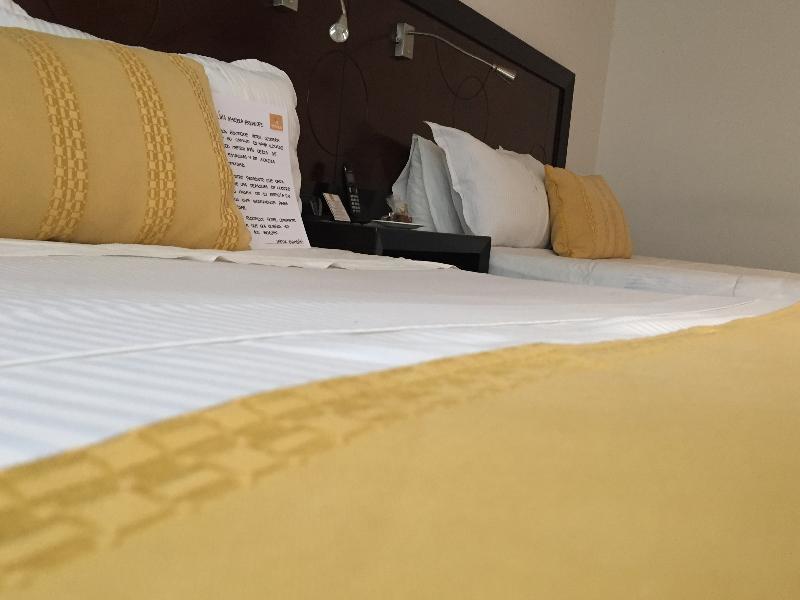Hotel Emaus Bogotá Zewnętrze zdjęcie