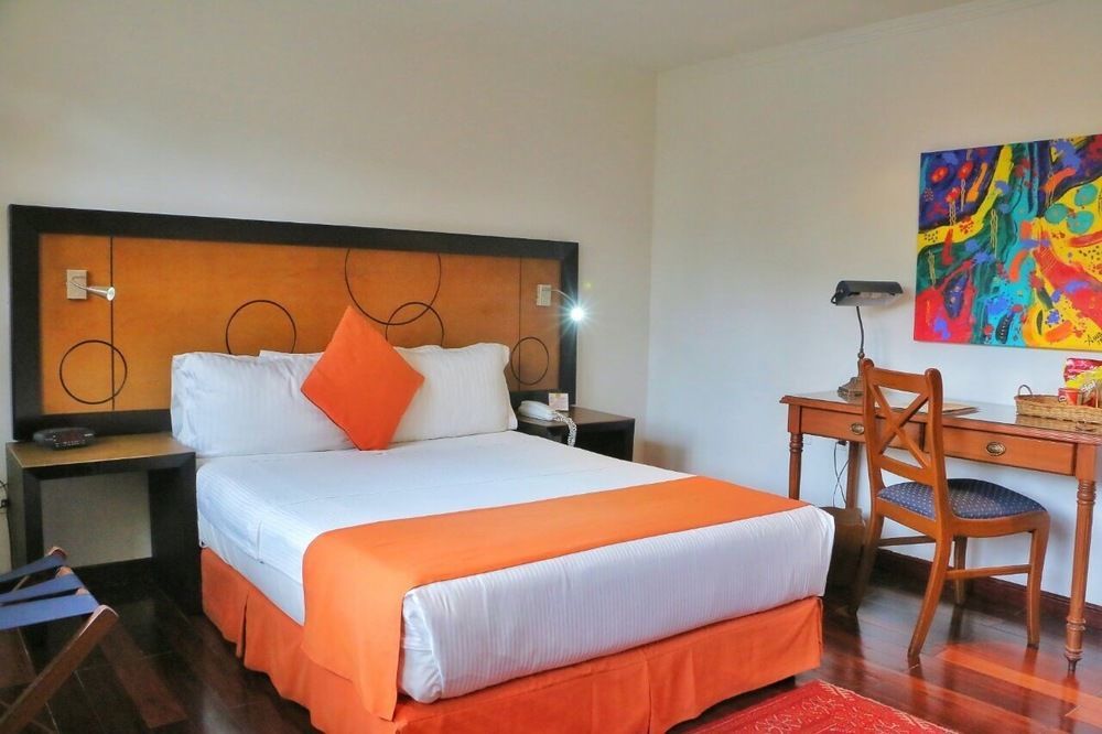 Hotel Emaus Bogotá Zewnętrze zdjęcie