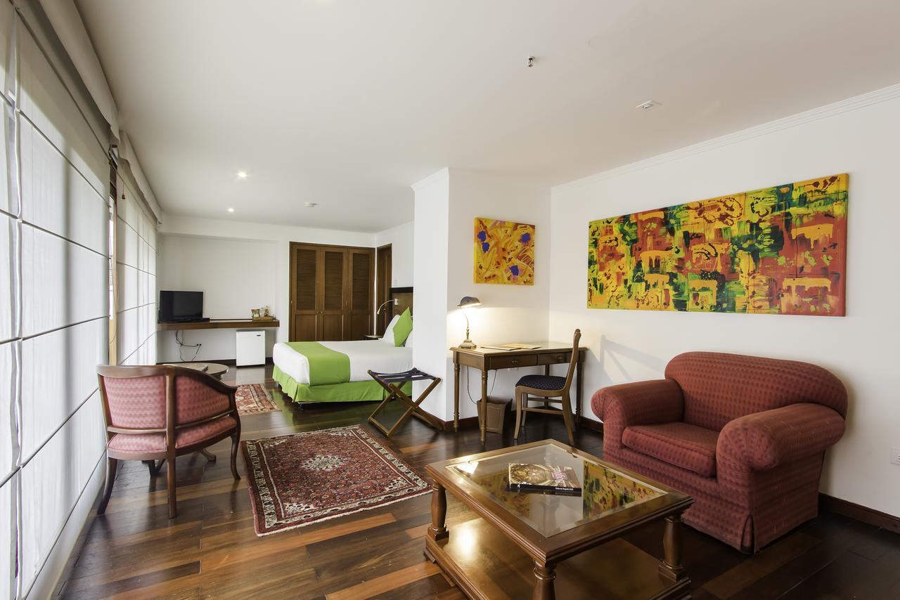Hotel Emaus Bogotá Zewnętrze zdjęcie