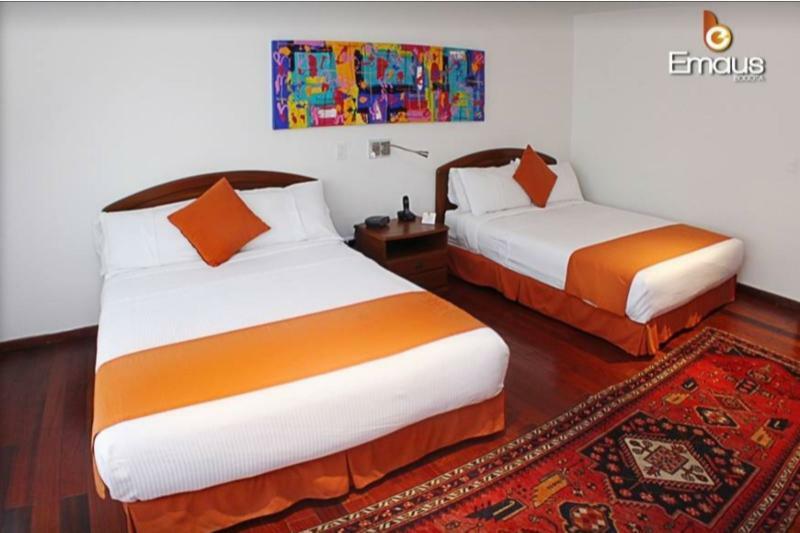 Hotel Emaus Bogotá Zewnętrze zdjęcie